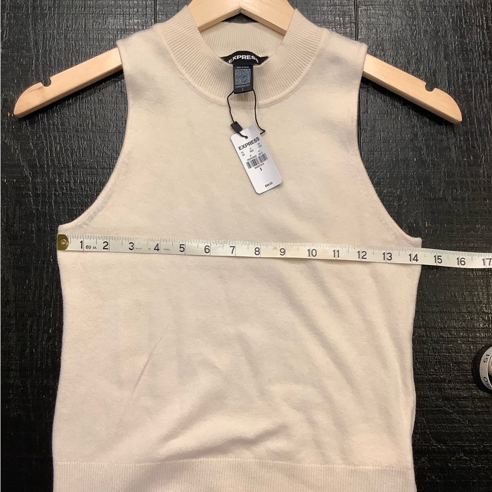 Express Cream Sleeveless Sweater Shell Top - Picture 5 of 6